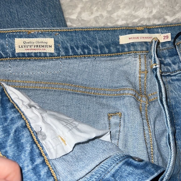Levi’s wedgie straight jeans - Picture 4 of 16